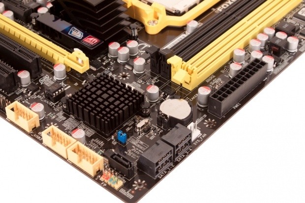 Foxconn A88GM Deluxe (AMD 880G) Motherboard 08