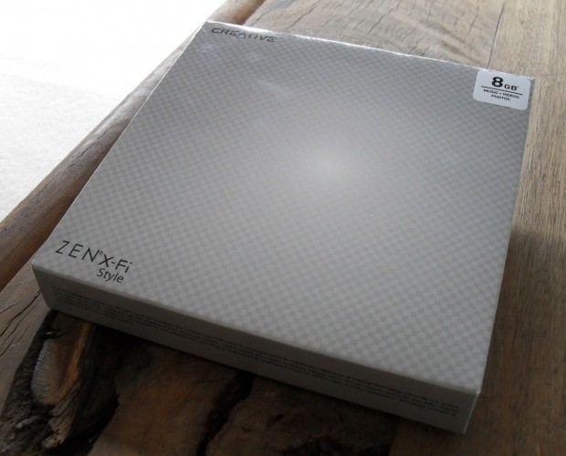 Creative Zen X-Fi Style 8GB MP3 and Video Player 34