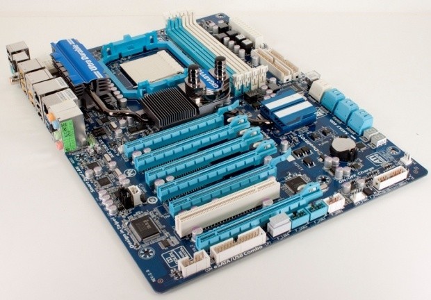 GIGABYTE GA-890FXA-UD7 (AMD 890FX+SB850) Motherboard GIGABYTE GA-890FXA-UD7 (AMD 890FX+SB850) Motherboard