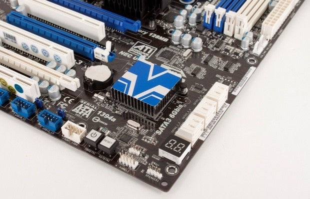 ASRock 880G Extreme3 (AMD 880G) Motherboard 09