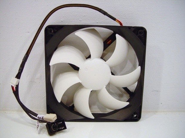 Thermaltake Frio CPU Cooler 13