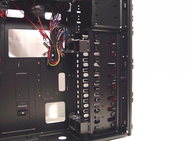 Antec Dark Fleet DF-85 Full Tower Chassis 18