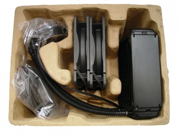 Corsair Hydro Series H70 CPU Cooler 08