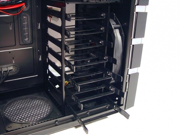 BitFenix Colossus Full Tower Chassis 21