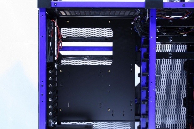 Antec LanBoy Air Blue Mid Tower Chassis 17