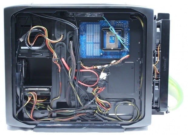 Corsair Graphite Series 600T Mid Tower Chassis 33