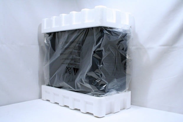 BitFenix Survivor Mid Tower Chassis 06