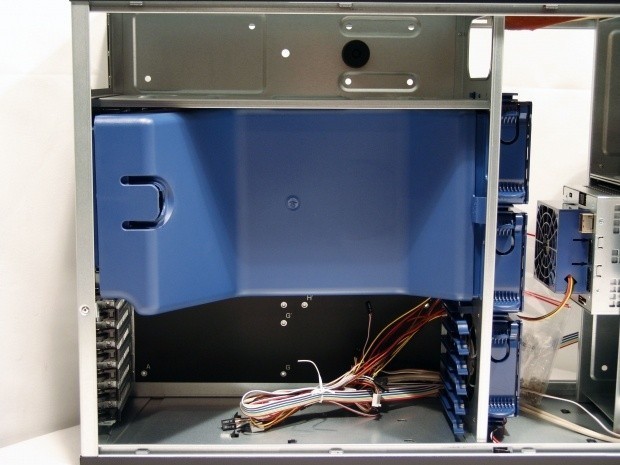 IN WIN IW-PP689 Pedestal Performance Server Chassis 10