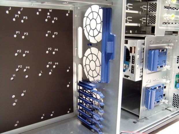 IN WIN IW-PP689 Pedestal Performance Server Chassis 13