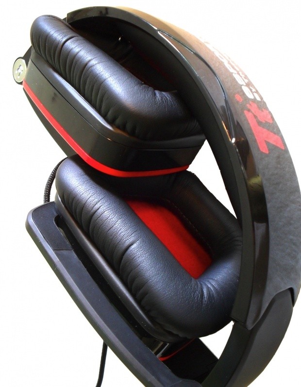 Thermaltake eSPORTS Shock One Gaming Headset 16