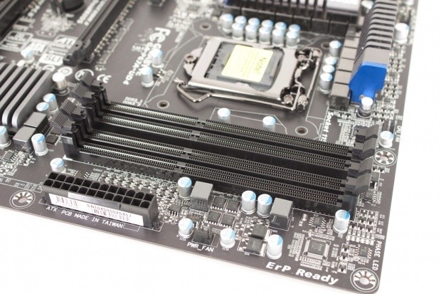 GIGABYTE P67A-UD4 (Intel P67 Express) Motherboard Review 06