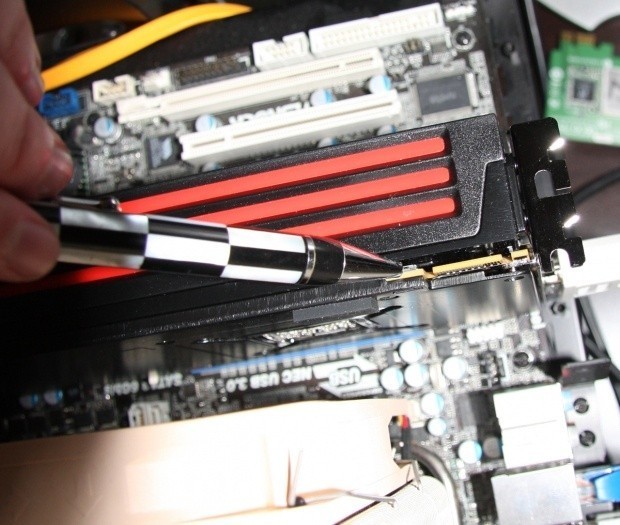 Sapphire Radeon HD 6990 4GB Video Card in AUSUM Mode 04
