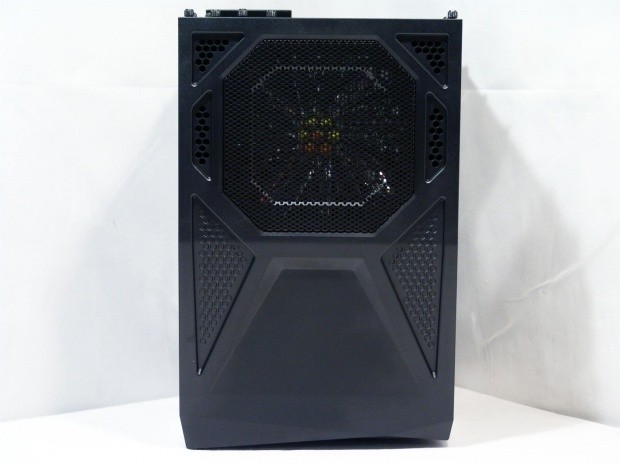 Thermaltake Armor A30 SFF Chassis Review 08