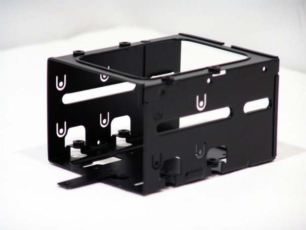 Thermaltake Armor A30 SFF Chassis Review 18