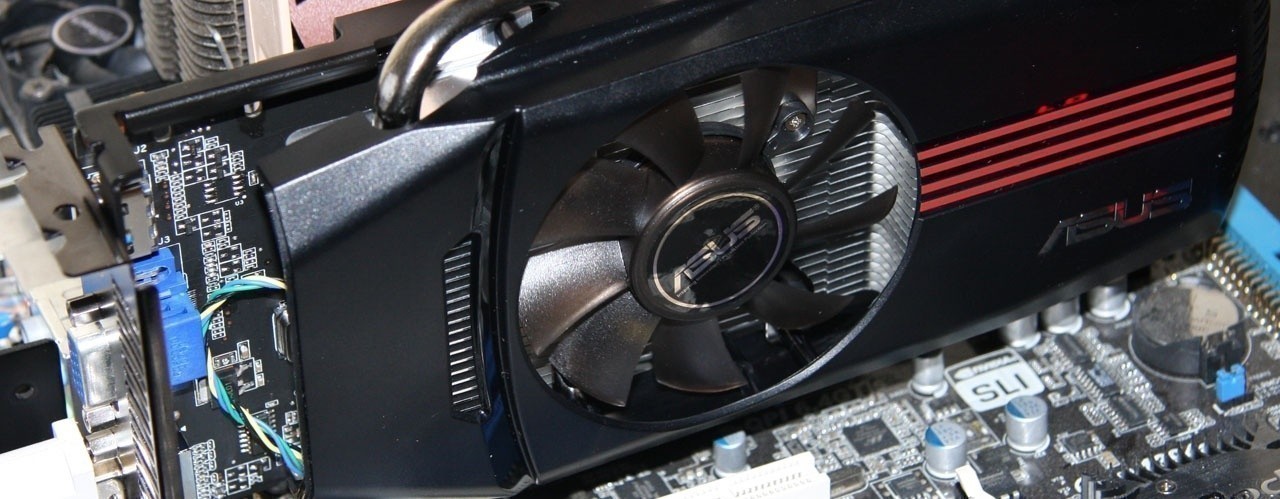 ASUS GeForce GTX 550 Ti DirectCU TOP 