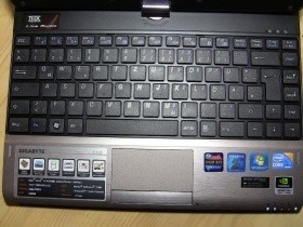 GIGABYTE T1125N-CF1 11.6-inch Tablet Convertible Notebook Review 4