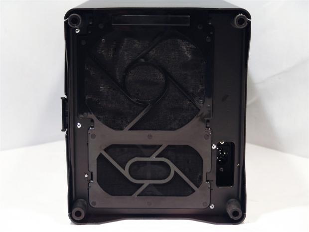 SilverStone SST-FT03B Micro ATX Chassis Review 11 SilverStone SST-FT03B Micro ATX Chassis Review 11