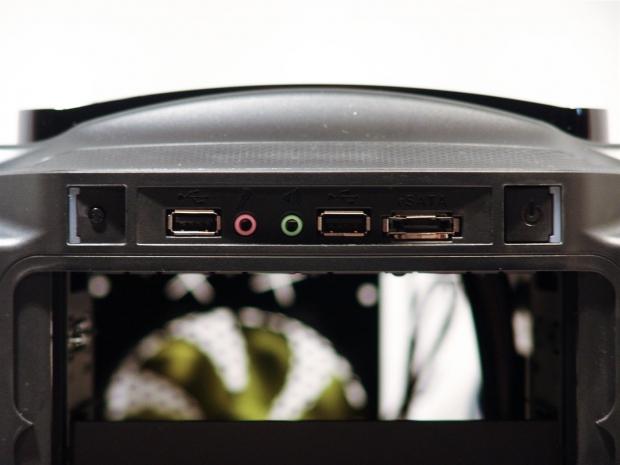 IN WIN BUC Mid Tower Chassis Review 09