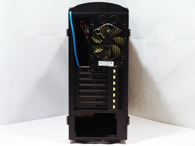 IN WIN BUC Mid Tower Chassis Review 12