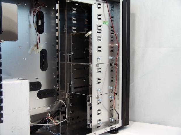Lian Li PC-P80N Full Tower Chassis Review 16 Lian Li PC-P80N Full Tower Chassis Review 16