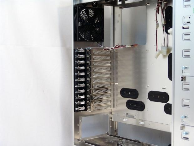 Lian Li PC-P80N Full Tower Chassis Review 18 Lian Li PC-P80N Full Tower Chassis Review 18