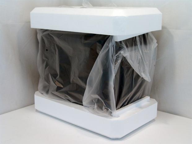 SilverStone Temjin SST-TJ08-Evolution M-ATX Tower Chassis Review 06