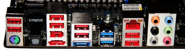 GIGABYTE GA-990FXA-UD5 (AMD 990FX) Motherboard Review 13