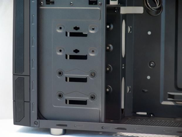 BitFenix Outlaw Mid Tower Chassis Review 16 BitFenix Outlaw Mid Tower Chassis Review 16