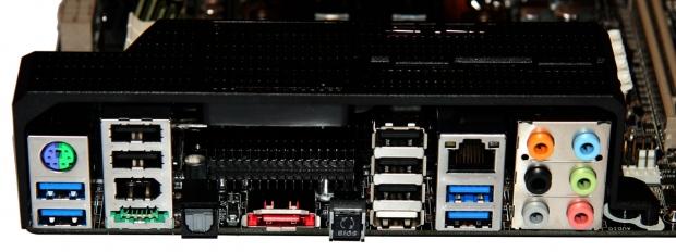 ASUS Sabertooth X79 (Intel X79) Motherboard Preview
