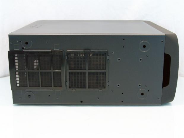 BitFenix Raider Mid-Tower Chassis Review 16