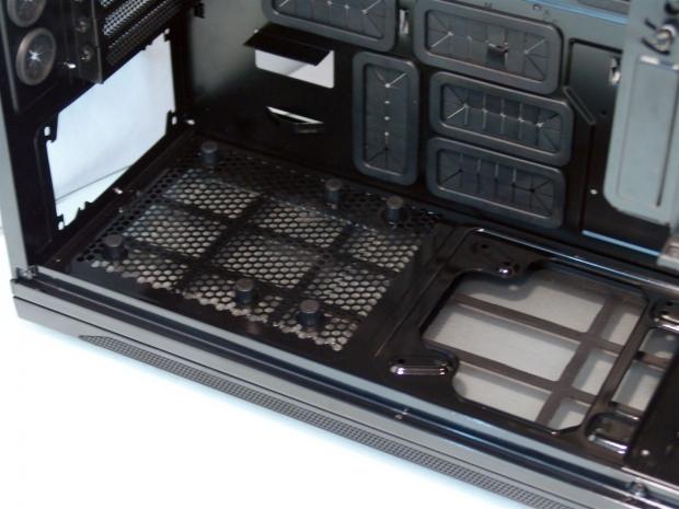 NZXT Switch 810 Full-Tower Chassis Review 24 NZXT Switch 810 Full-Tower Chassis Review 24