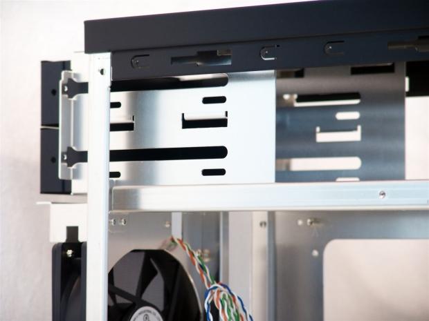 Lian Li PC-100 The Hammer Mid-Tower Chassis Review 13