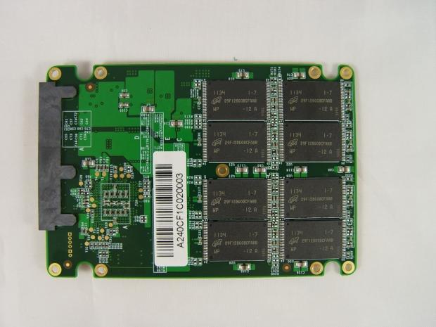 MemoRight FTM Plus Slim 7mm 240GB Solid State Drive Review 12