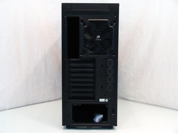 Corsair Obsidian 550D Mid-Tower Chassis Review 15