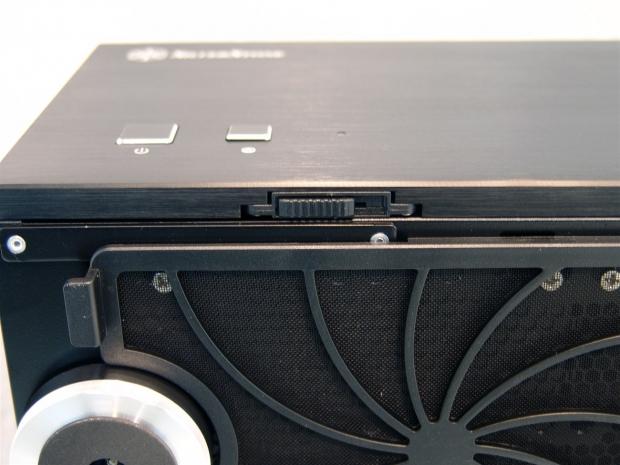 SilverStone Grandia SST-GD08B HTPC Chassis Review 14