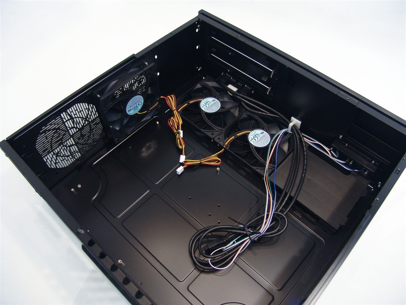 SilverStone Grandia SST-GD08B HTPC Chassis Review