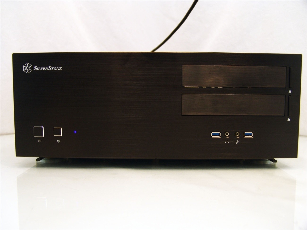 SilverStone Grandia SST-GD08B HTPC Chassis Review