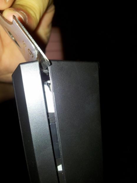 Alienware OptX AW2310 23-inch Monitor De-bezel Modification Guide 06