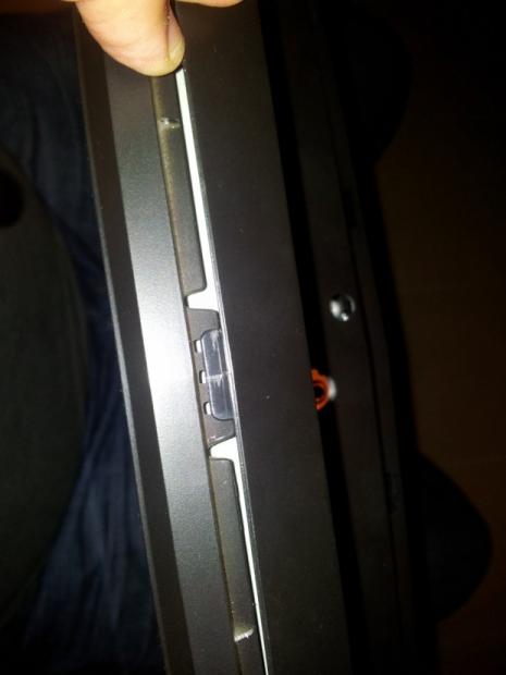 Alienware OptX AW2310 23-inch Monitor De-bezel Modification Guide 07