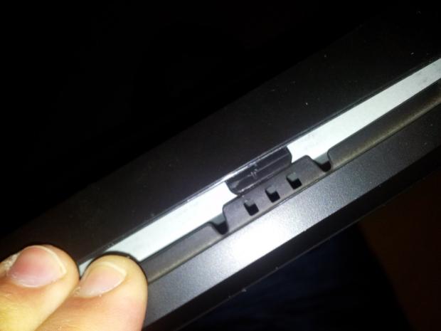 Alienware OptX AW2310 23-inch Monitor De-bezel Modification Guide 08