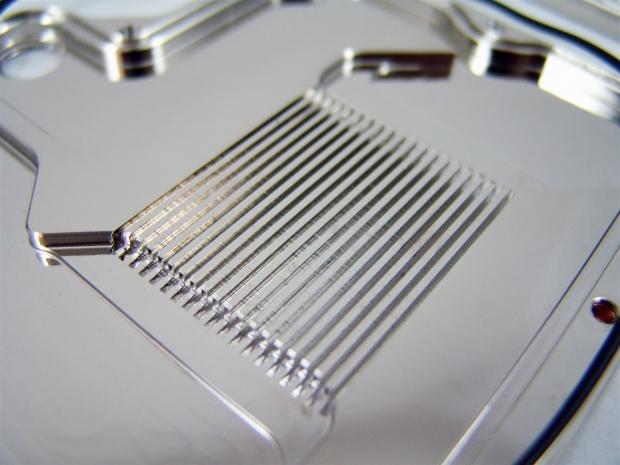 EK Water Blocks EK-FC7950[EN] Full Cover GPU Water Block Review 17