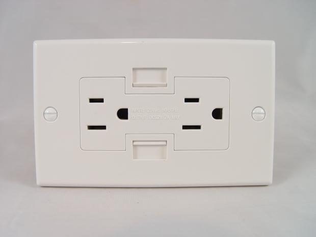 Newer Technology Power2U (USB Wall Power) Review 07