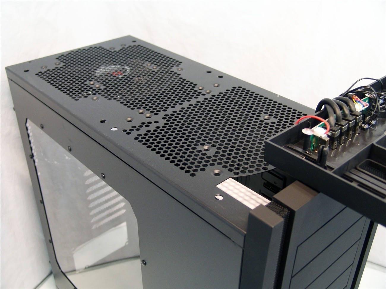 激安アウトレット通販 レディース BitFenix Shinobi Review Chassis Tower Full Version Window XL トップス