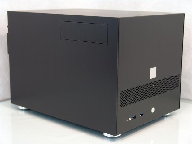 Lian Li PC-V355-B Mini Tower Chassis Review 09