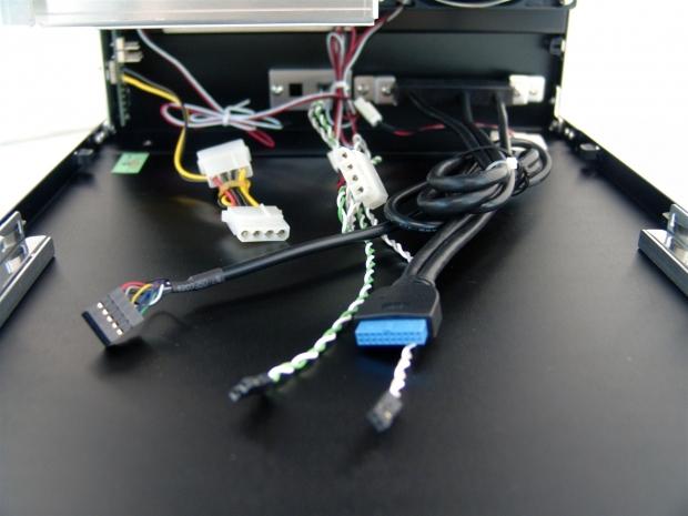 Lian Li PC-V355-B Mini Tower Chassis Review 15