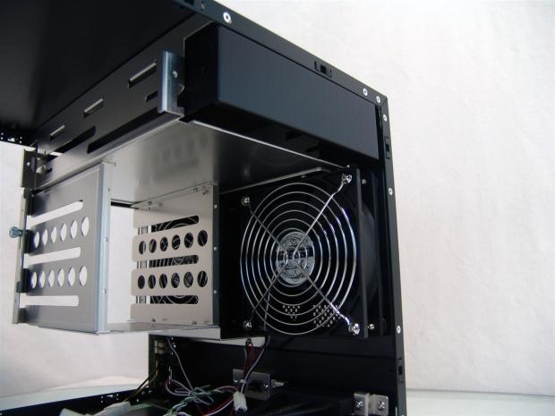 Lian Li PC-V355-B Mini Tower Chassis Review 16