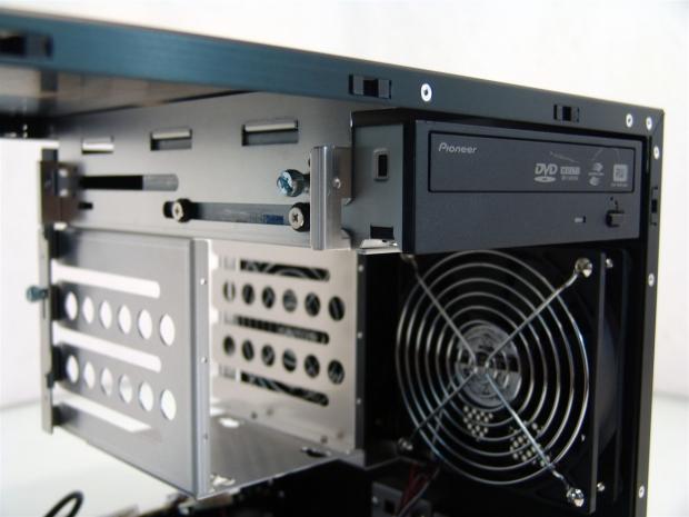 Lian Li PC-V355-B Mini Tower Chassis Review 27