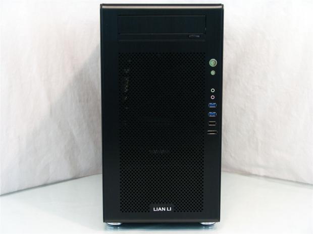 Lian Li PC-V700-B Mid-Tower Chassis Review 07