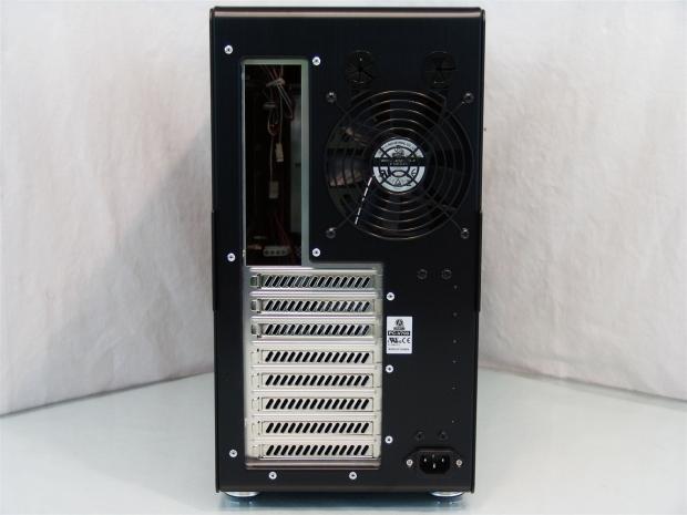 Lian Li PC-V700-B Mid-Tower Chassis Review 11