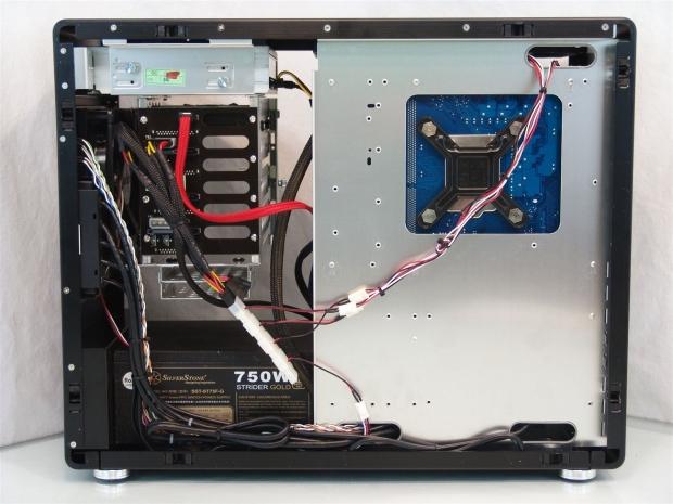 Lian Li PC-V700-B Mid-Tower Chassis Review 32